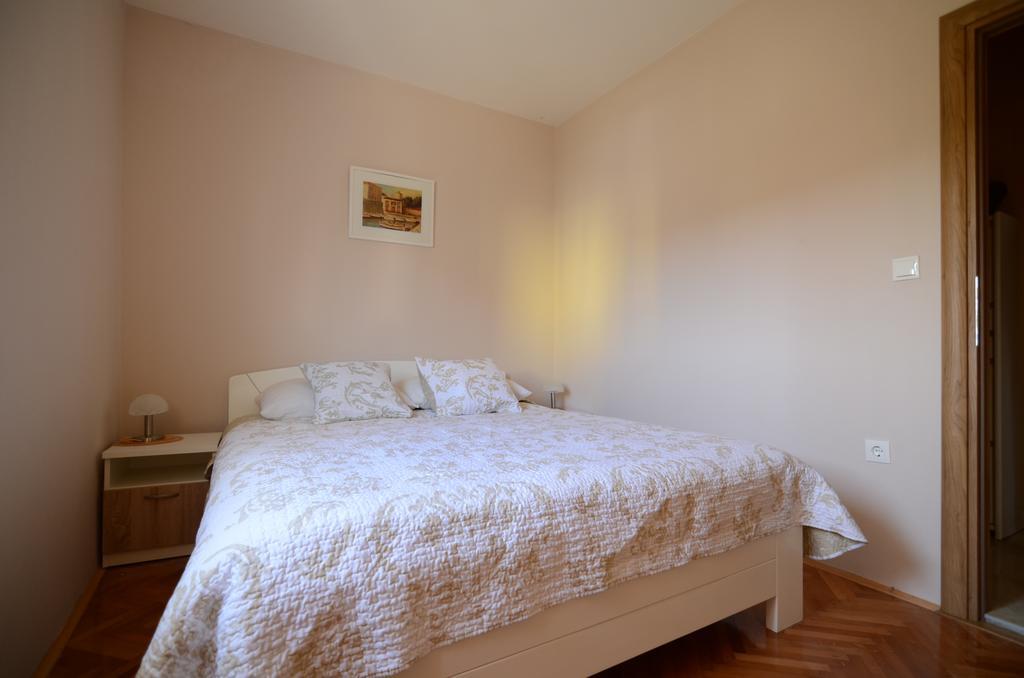 Apartment Emi Sukosan Ngoại thất bức ảnh